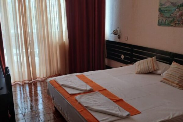 hotel-korali-sutomore-mayak-tours-11