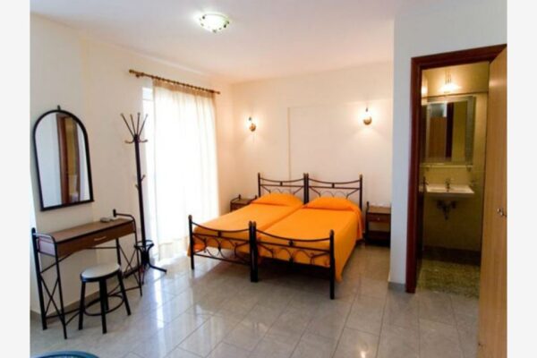 vila-iolkos-edipsos-7346-3