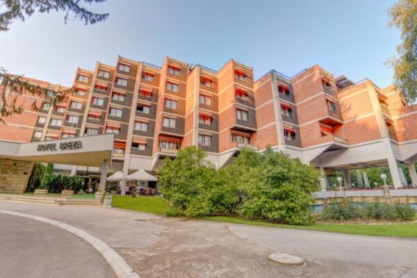 05-dsc677123-panoramainsert2020-09-2108-59-51screenshotjpg