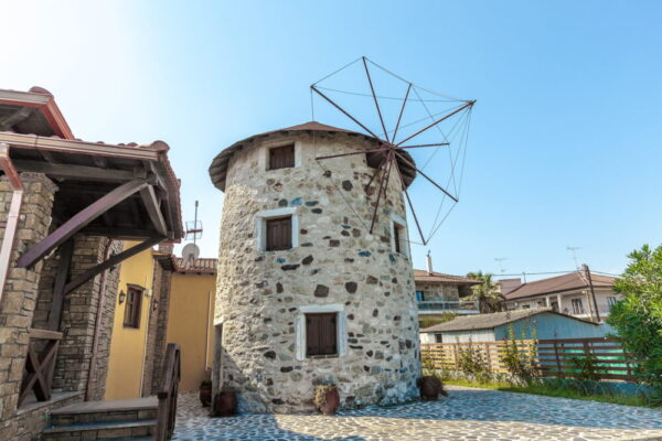 10190_Ierissos-Windmill