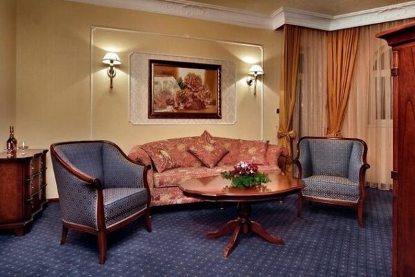 1024x_1492106115-FESTA-WINTER-PALACE-BOROVEC-ZIMA-SKIJANJE-ZIMOVANJE-03