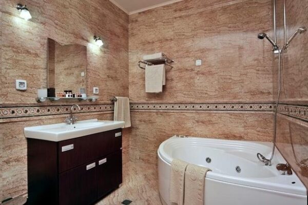 1024x_1492106115-FESTA-WINTER-PALACE-BOROVEC-ZIMA-SKIJANJE-ZIMOVANJE-04