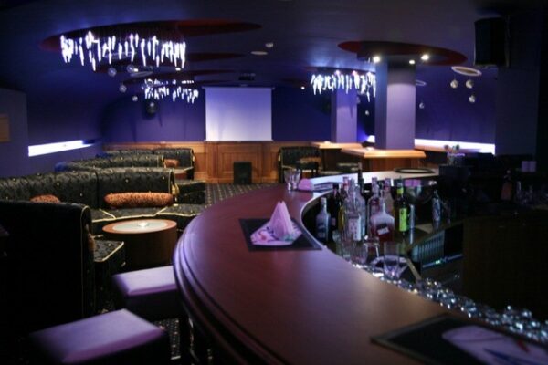 1024x_1492106121-FESTA-WINTER-PALACE-BOROVEC-ZIMA-SKIJANJE-ZIMOVANJE-13