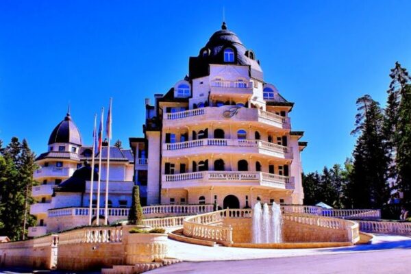 1024x_1492106125-FESTA-WINTER-PALACE-BOROVEC-ZIMA-SKIJANJE-ZIMOVANJE-19