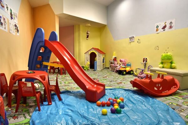 1024x_1507027421-hotel-flora-detska-gradina