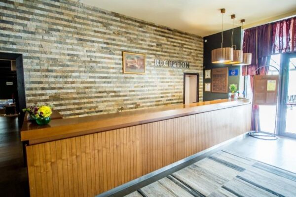 1024x_1568207357-106840528