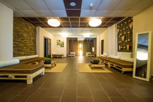 1024x_1568207357-106846265