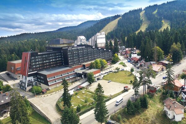 1024x_1570617302-hotel_04