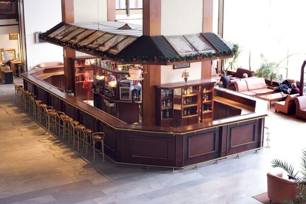 1024x_1570617302-lobby_02