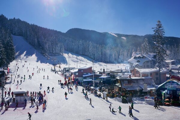 1024x_1570617304-ski_01