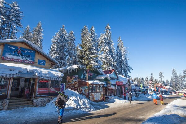 1024x_1570617305-ski_02