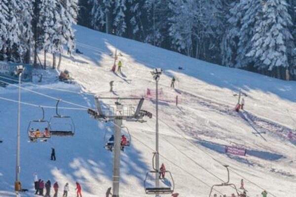 1024x_1570617305-ski_03