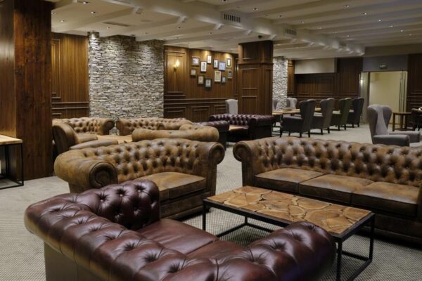 1024x_1630485361-Lobi bar