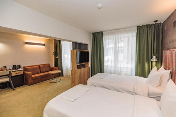 1024x_1664195953-Studio2