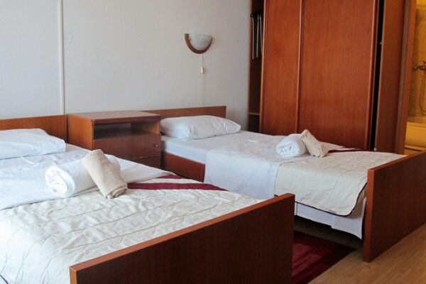 1594898315-1547028002-1542191492-img-1090