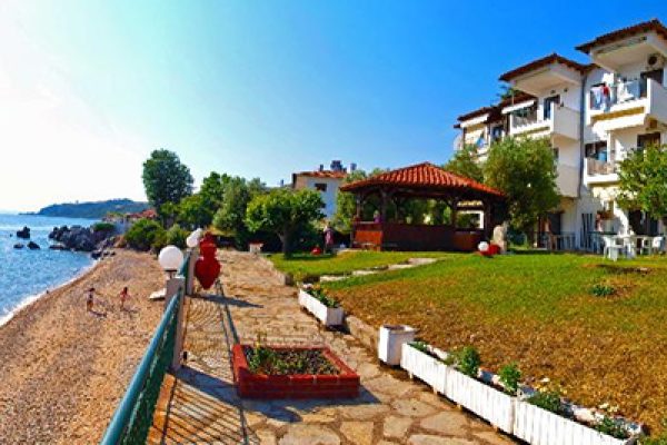 Vila-Alexiadis-Lutra-Kasandra-Grcka-Leto-003