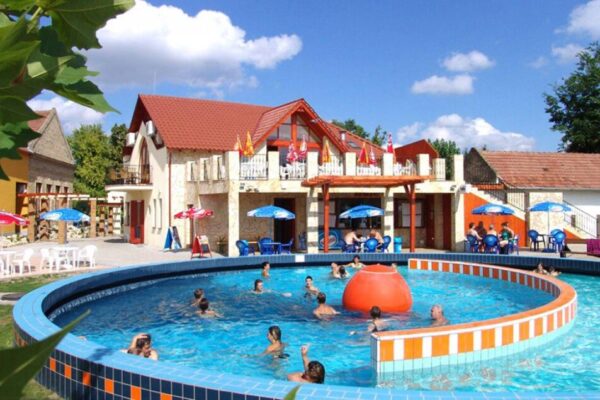 Banja-Sv.-Elizabete-Morahalom-Madjarska_1