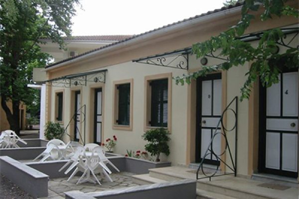 Vila-Dimitris-Dassia-Krf-Grcka-Leto-000