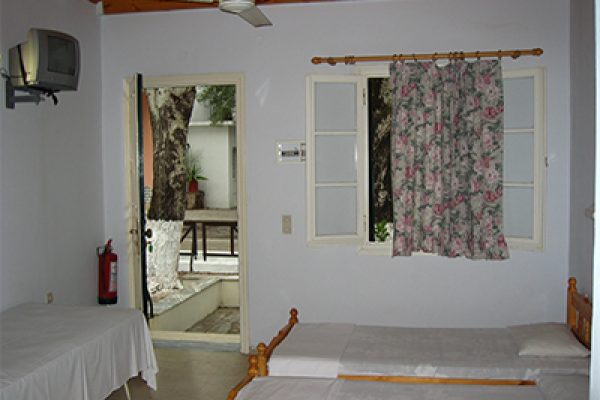 Vila-Dimitris-Dassia-Krf-Grcka-Leto-006