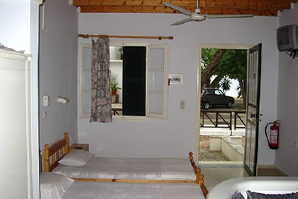 Vila-Dimitris-Dassia-Krf-Grcka-Leto-010