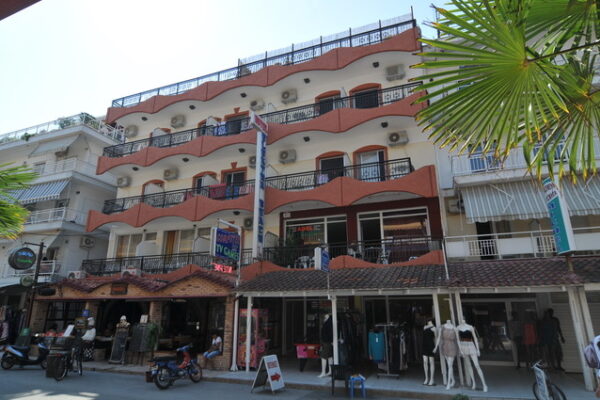 Elektra-Beach-Paralia-omniturs-grcka-02