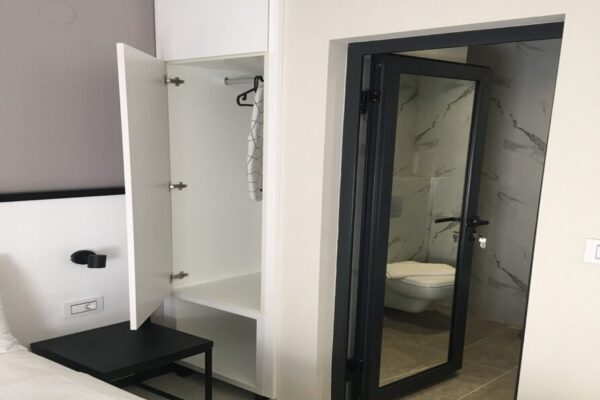 IMG-58f788412b9954b4414987cca3689215-V-1