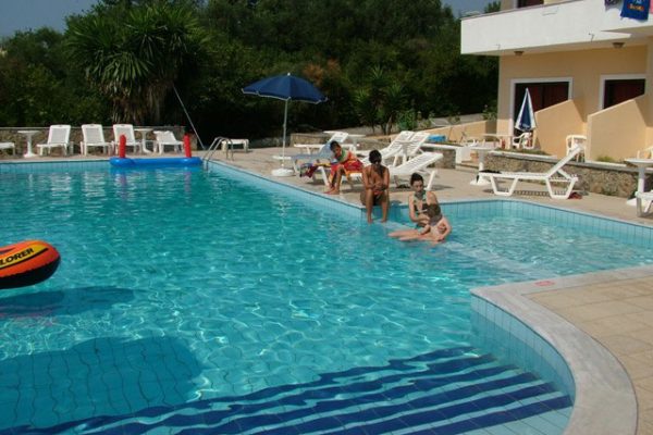 Vila-Ildi-Dassia-Krf-Grcka-Leto-002