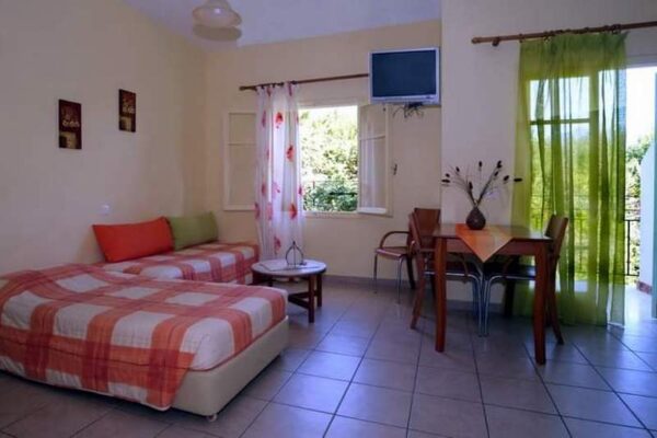 Vila-Lola-Dassia-Krf-Grcka-Leto-002