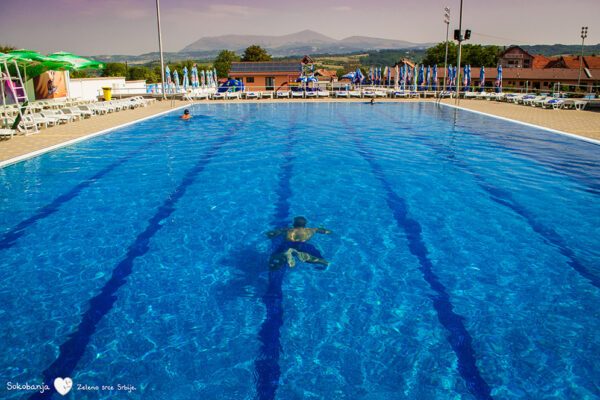 Poluolimpijski-bazen