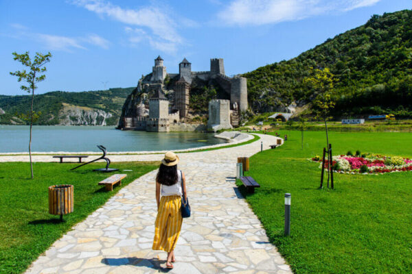 Tourist-visiting-Golubac-fortress-1024x684