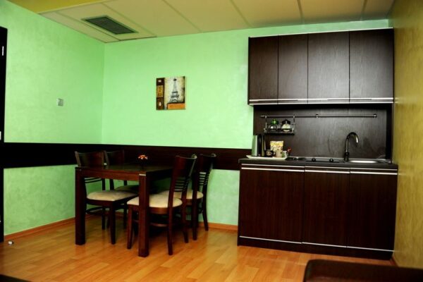 VUJAN_12-80020606064dc24d08c4072b5cfd8b03