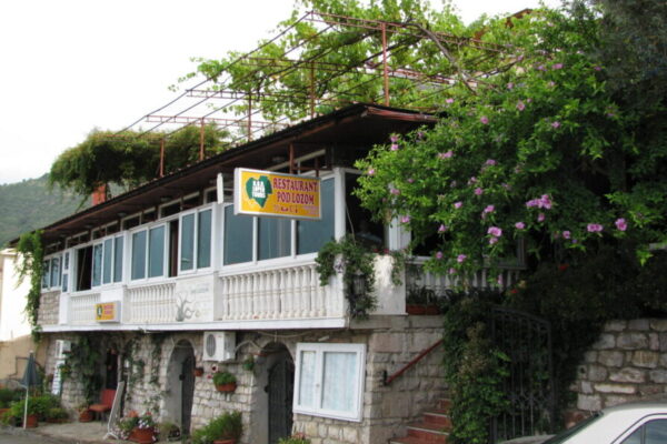 apartmani-pod-lozom-petrovac-1-scaled