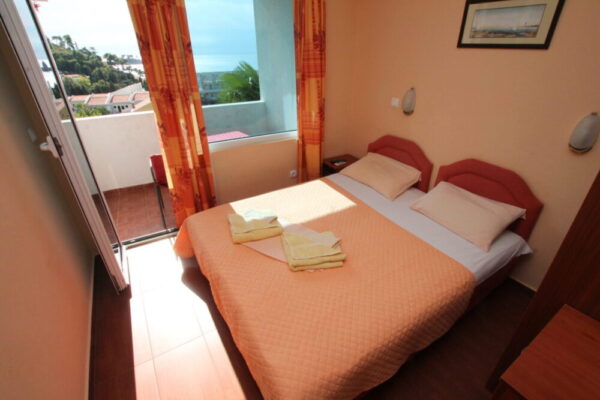 apartmani-pod-lozom-petrovac-23-scaled