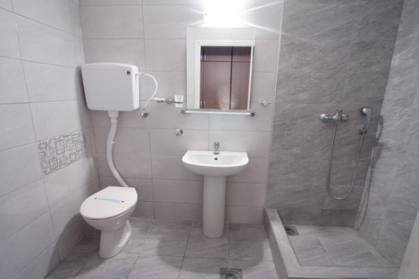 banjica-sokobanja-soba-kupatilo