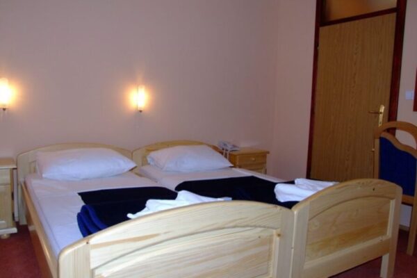 bf0a58b987aa7318ac88de52f64c5fa6_13_XL