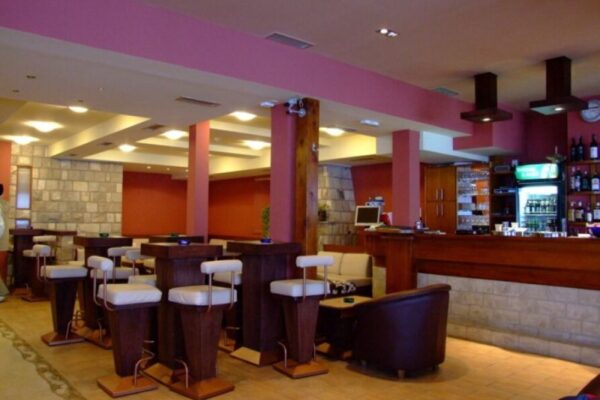 bf0a58b987aa7318ac88de52f64c5fa6_7_XL