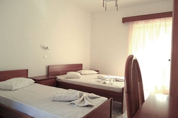 vila-athineon-pefki-evia-4