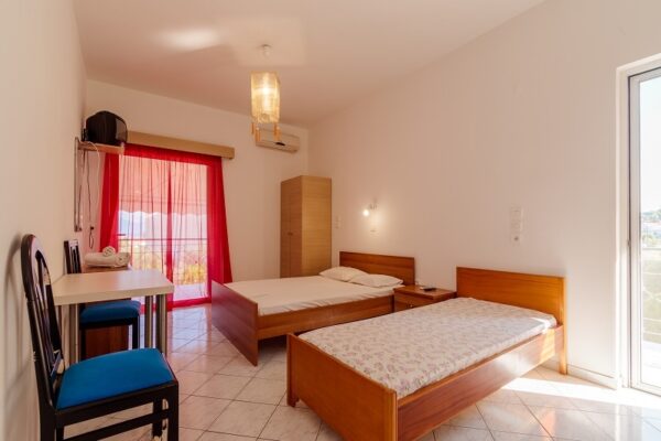 vila-athineon-pefki-evia-5