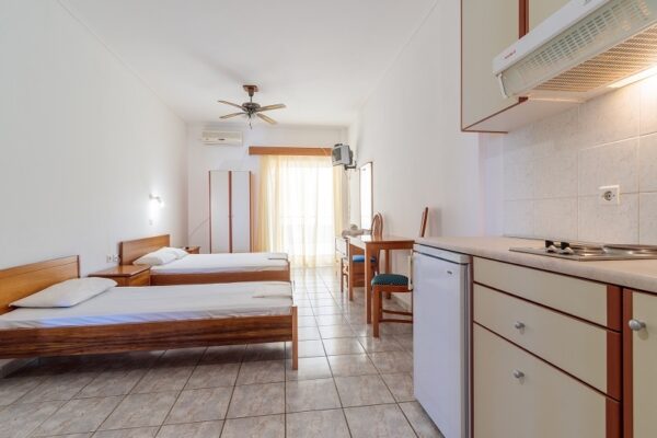 vila-athineon-pefki-evia-8