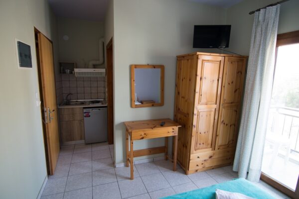 vila-eirini-klimis-potos-omniturs-07