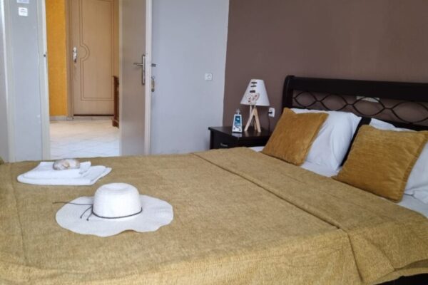 vila-vn-studios-tasos-omniturs-06