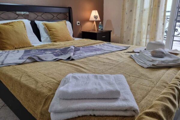 vila-vn-studios-tasos-omniturs-08