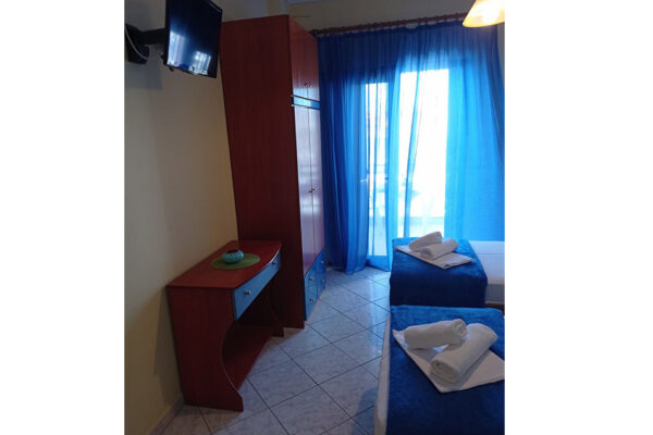 vila-vula-neos-marmaras-omniturs-09